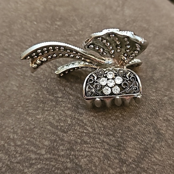 Vintage Rhinestone Paved Bow Coquette Bridal Holiday Hair Claw Clip